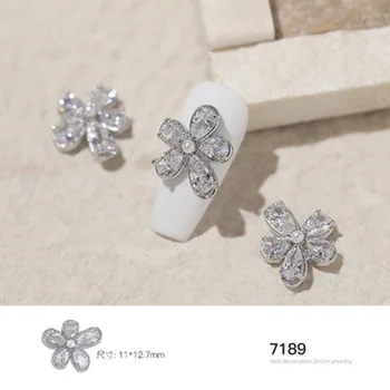 4pcs Novo Nail Art Cirkon Nakit Flower Nail Dekoracijo Diamond 3D Japonski Nohtov Dodatki